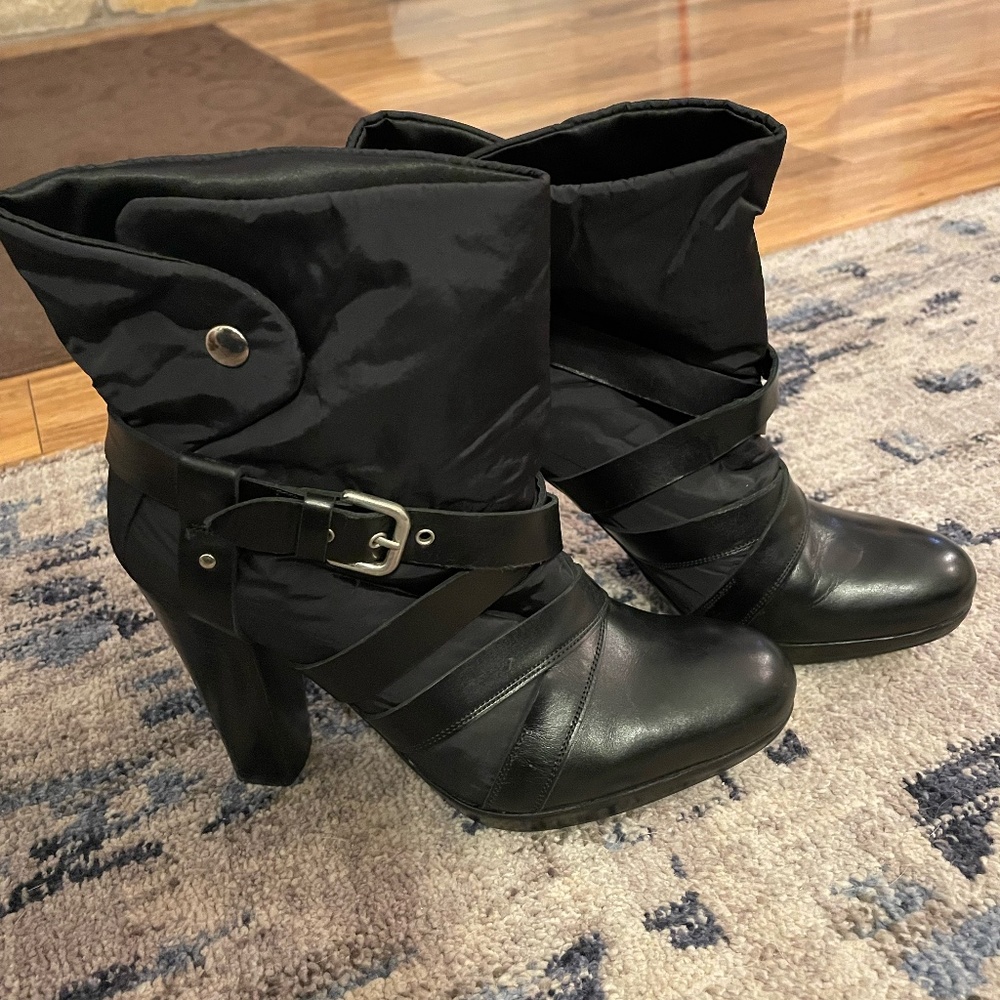 Stuart Weitzman Booties